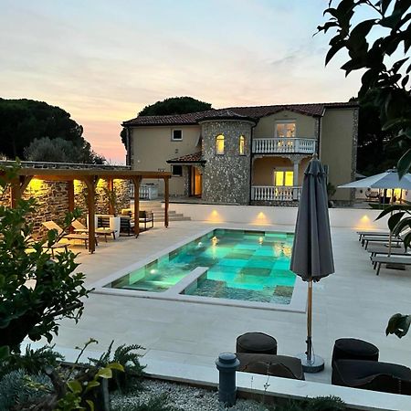 Olivea Luxury Suites Fažana エクステリア 写真